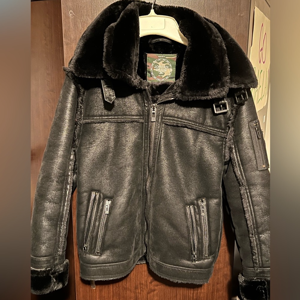 Jordan Craig Black faux suede boys size 10 (fits like 11-12) EXCELLENT condition